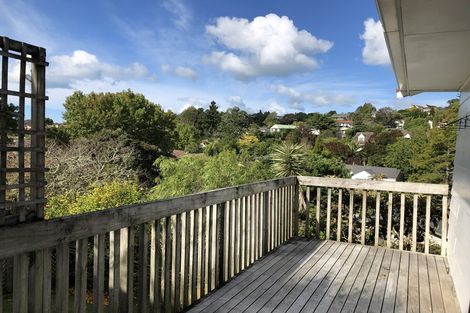 Photo of property in 1/70 Oaktree Avenue, Browns Bay, Auckland, 0630