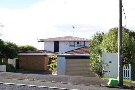 Photo of property in 32 Churchill Road, Cockle Bay, Auckland, 2014