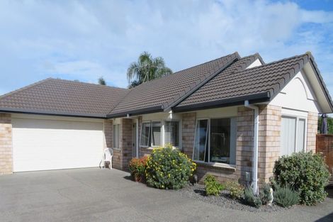 Photo of property in 70 Tuihana Drive, Papamoa Beach, Papamoa, 3118