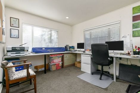 Photo of property in 2/25 The Avenue, Albany, Auckland, 0632