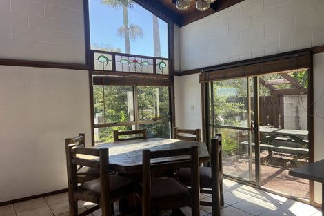 Photo of property in 96 Becroft Drive, Forrest Hill, Auckland, 0620