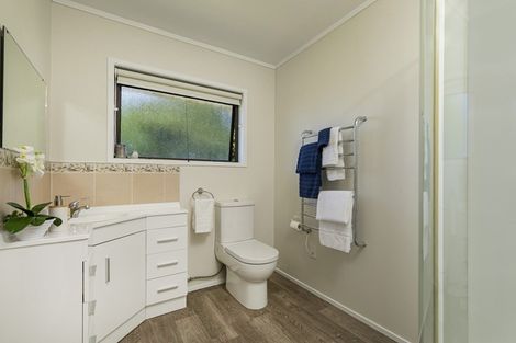 Photo of property in 37 Pine Road, Orewa, 0931