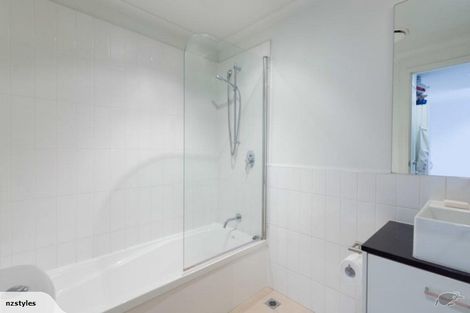 Photo of property in Algarve Apartments, 314/332 Maunganui Road, Mount Maunganui, 3116