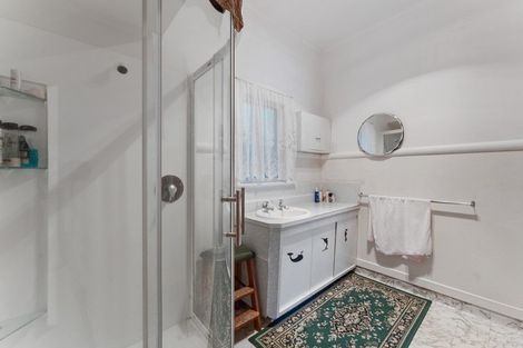 Photo of property in 126 Mangorei Road, Merrilands, New Plymouth, 4312