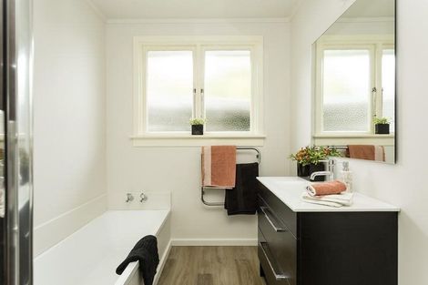 Photo of property in 27 Upland Street, Helensburgh, Dunedin, 9010