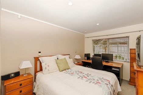 Photo of property in 22 Millstream Drive, Henderson, Auckland, 0610