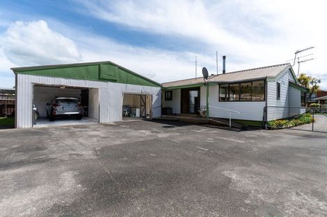 Photo of property in 19 Deller Drive, Carterton, 5713