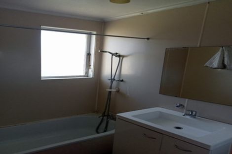 Photo of property in 26 Eastglen Road, Glen Eden, Auckland, 0602