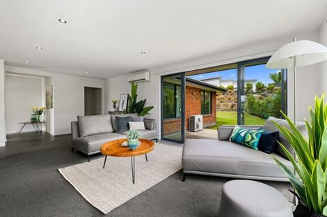 Photo of property in 6 Alpha Close, Wanaka, 9305