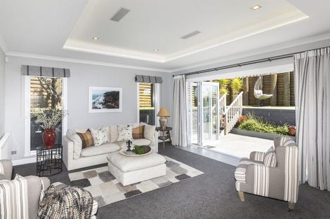 Photo of property in 6 Rushden Rise, Westmorland, Christchurch, 8025