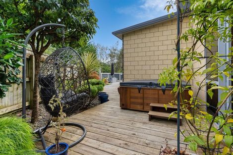 Photo of property in 208 Mazengarb Road, Paraparaumu, 5032