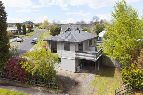 Photo of property in 35 Grace Crescent, Richmond Heights, Taupo, 3330