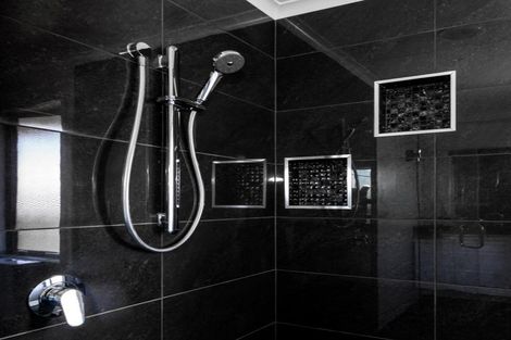 Photo of property in 37 Sycamore Drive, Te Kamo, 0112