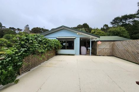 Photo of property in 126 Laingholm Drive, Laingholm, Auckland, 0604
