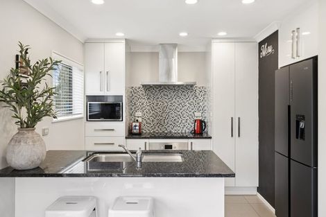 Photo of property in 73 Wellington Street, Pukekohe, 2120