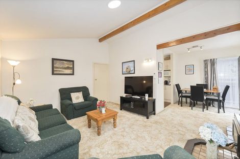 Photo of property in 4 Glen Norman Avenue, Henderson, Auckland, 0610