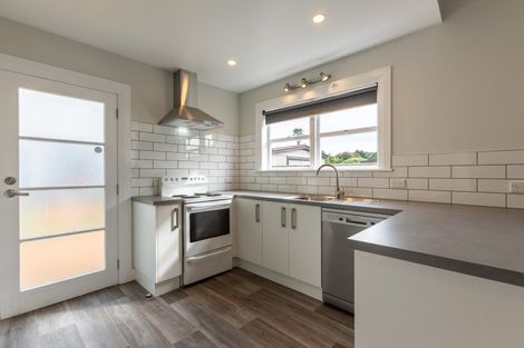 Photo of property in 37 Ross Street, Woodville, 4920