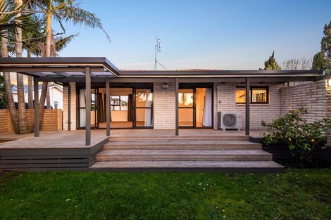 Photo of property in 2/39 Stanley Avenue, Milford, Auckland, 0620