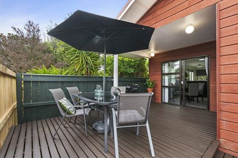 Photo of property in 3 Gladys Place, Kelvin Grove, Palmerston North, 4414