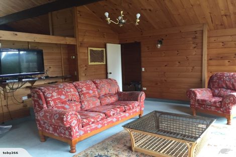 Photo of property in 12 Woodleigh Street, Frankleigh Park, New Plymouth, 4310