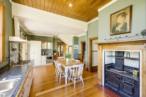 Photo of property in 84 Middle Road, Havelock North, 4130