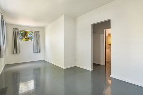 Photo of property in 23 Red Hills Road, Massey, Auckland, 0614