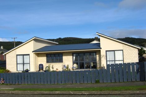 Photo of property in 160 Foyle Street, Bluff, 9814