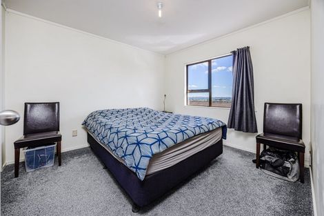Photo of property in 57 Highland Park Drive, Highland Park, Auckland, 2010