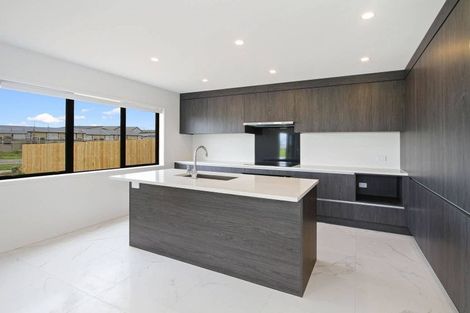 Photo of property in 3 Korowhiti Road, Clarks Beach, 2122