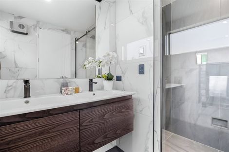 Photo of property in 30b Glandovey Road, Fendalton, Christchurch, 8052