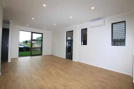 Photo of property in 3 Spotted Dove Road, Hobsonville, Auckland, 0616