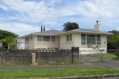 Photo of property in 13 Waterfront Road, Mangere Bridge, Auckland, 2022