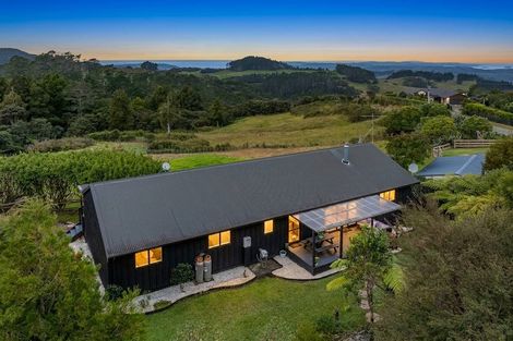 Photo of property in 181 Govan Wilson Road, Whangaripo, Warkworth, 0985