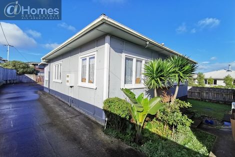 Photo of property in 13 Lavelle Road, Henderson, Auckland, 0612