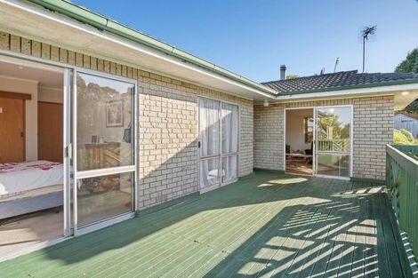 Photo of property in 15 Sispara Place, Beach Haven, Auckland, 0626