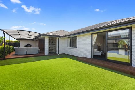 Photo of property in 80 Penetaka Heights, Pyes Pa, Tauranga, 3112