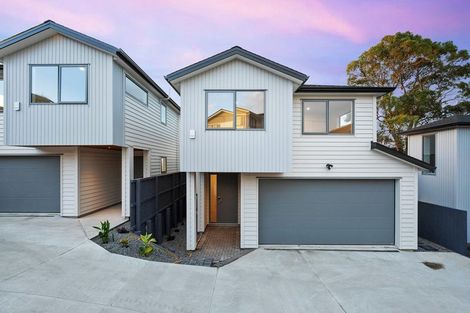 Photo of property in 144a Oaktree Avenue, Browns Bay, Auckland, 0630