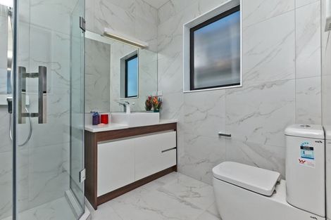 Photo of property in 30 Windlass Street, Long Bay, Auckland, 0630