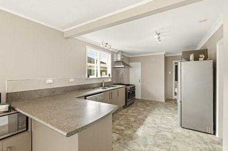 Photo of property in 31 Manuka Street, Castlecliff, Whanganui, 4501