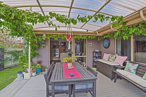 Photo of property in 9 Russell Robertson Drive, Havelock North, 4130