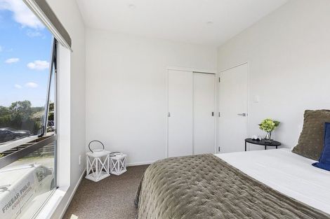 Photo of property in 1/18 Lambley Road, Titahi Bay, Porirua, 5022