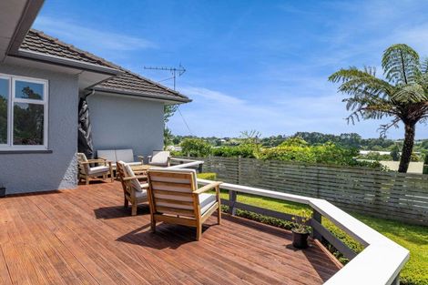 Photo of property in 29 Queens Road, Glen Avon, New Plymouth, 4312