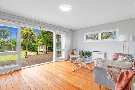 Photo of property in 1 Ngareta Road, Mourea, Rotorua, 3074