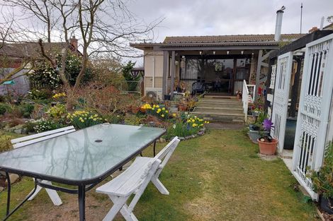 Photo of property in 8 Moorhouse Street, Waimate, 7924