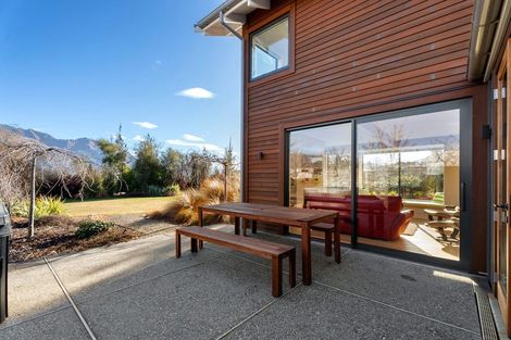 Photo of property in 168a Beacon Point Road, Wanaka, 9305
