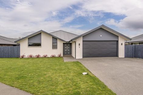 Photo of property in 5 Walter Place, Kirwee, Darfield, 7571