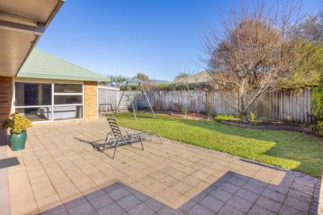 Photo of property in 15 Roderick Place, Rototuna, Hamilton, 3210