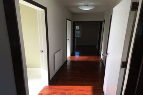 Photo of property in 3/24 Woodside Road, Massey, Auckland, 0614