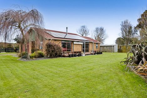 Photo of property in 320 Austin Road, Normanby, Hawera, 4673