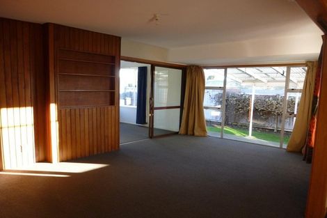 Photo of property in 4 Milnebank Street, Upper Riccarton, Christchurch, 8041